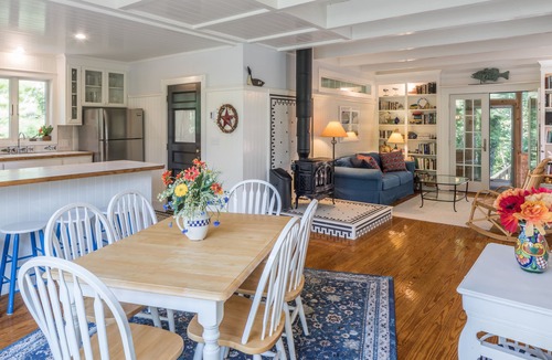 Orleans House | Rock Harbor Retreat: Reserve for Summer 2026! Beautifully decorated & landscaped
