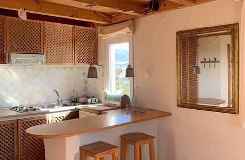 Tarifa Apartment | Romantic apartment, 5 mins from beach with scenic view & 350mbps high speed WiFi