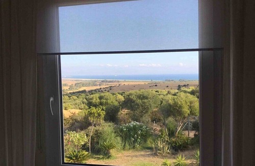 Tarifa Apartment | Romantic apartment, 5 mins from beach with scenic view & 350mbps high speed WiFi