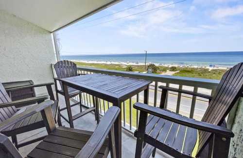 Laguna Beach Apartment | Roxi's Retreat Condo