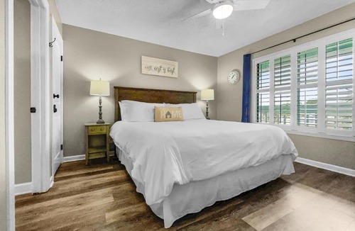 Laguna Beach Apartment | Roxi's Retreat Condo