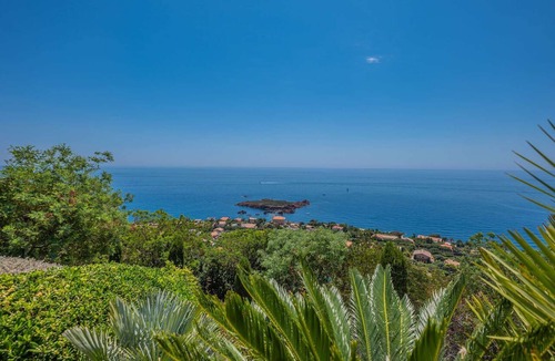Antheor House | SAINT-RAPHAËL ANTHÉOR – EXCEPTIONAL VILLA WITH SWIMMING POOL AND PANORAMIC SEA VIEW