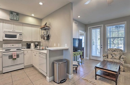 Santa Rosa Beach Apartment | Santa Rosa Beach Condo with Patio and Pool on 30A!