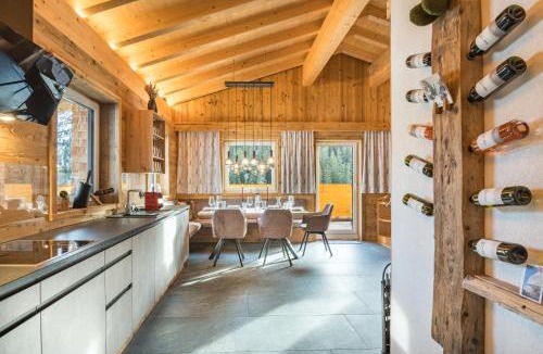 Steeg Ski Chalet | sDahoam Luxury Chalet