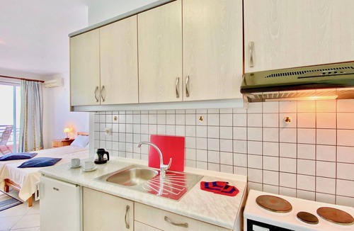 Agia Pelagia Chlomou Apartment | Seafront Ourania Studio No3