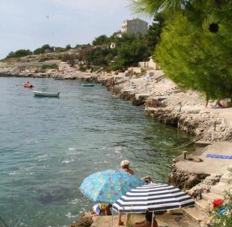 Businci Apartment | Seaside apartments with a swimming pool Rastici, Ciovo - 17889