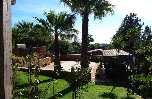 Tarifa Ski Chalet | Self-catering, ocean views, walk to beaches. BBQs, secure parking, set in nature