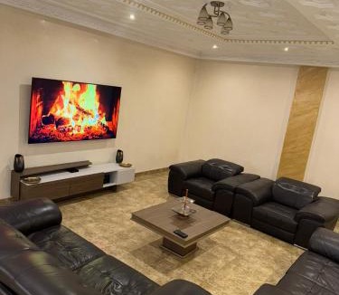Brazzaville Apartment | Seven suite