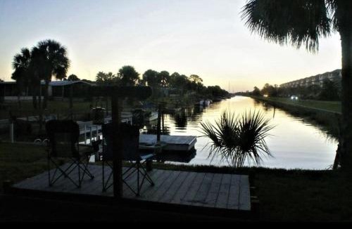 Crawfordville House | Shell Point Retreat Golf Cart included