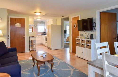 West Harwich House | Short Walk to Nantucket Sound Beach!