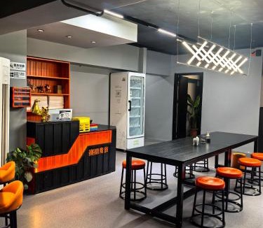 Xing Ning Hostel | Side rainbow hostel赛德彩虹青旅太阳广场A座806