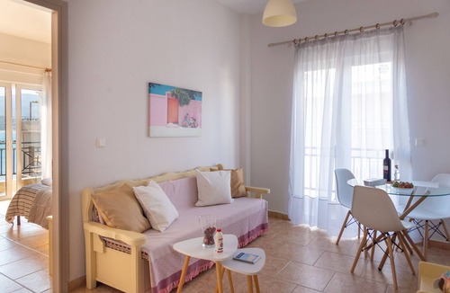 Sitia Apartment | Sitia old port apartment - walk to beach - AC - WIFI