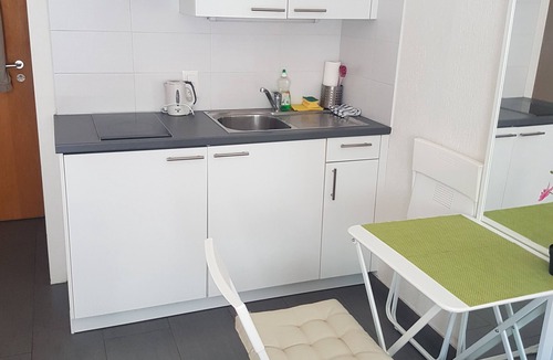 Plainpalais Apartment | Small friendly Studio, close to the center of Geneva, quiet