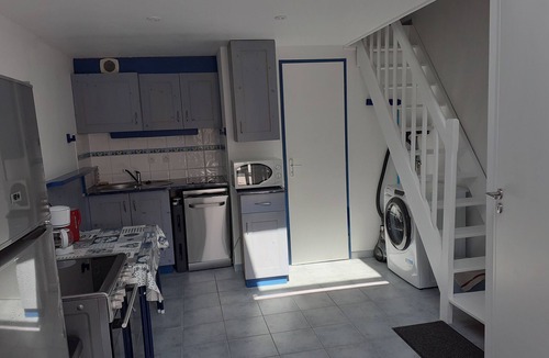 Saint-Michel-Chef-Chef House | Small house, 300 m from the beach, sleeps 7, swimming pool in residence