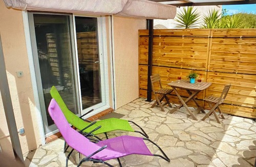 Mougins House | Small vacation home with terrace and view