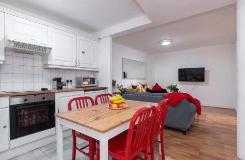 City Centre Dublin Apartment | Spacious 3-Bed Apt in Dublin Center