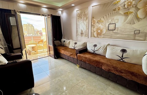 Marsa Matruh Apartment | Spacious 3-bedroom apartment in phenomenal Marsa Matruh with WiFi