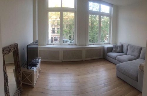 Red Light District Apartment | Spacious Apartment with Canal View