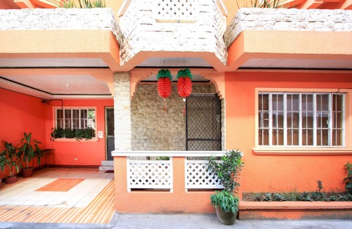 Tagaytay House | Spacious Townhouse for Family Near Picnic Grove