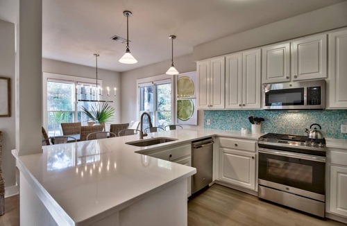 Seagrove Beach House | Steps from the pool and Beach - Renovated - `Texas Tide` - 4 bikes included