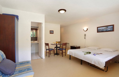 Vallon-Pont-d'Arc Apartment | Studio flat ∙ 1 bedroom ∙ 3 guests