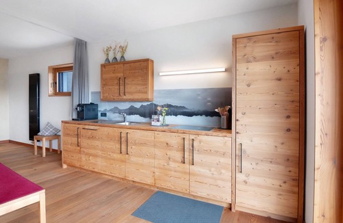 Laudes Apartment | Studio 'Röfen Oströfen' with Mountain View, Shared Terrace and Wi-Fi
