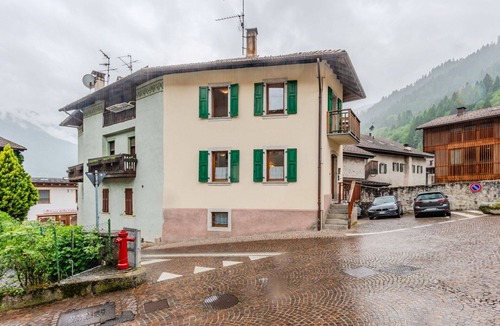 Caderzone Terme House | Stunning private villa for 4 people with WIFI, TV and balcony