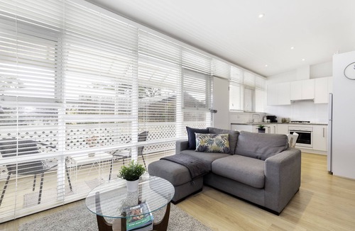 Hazelwood Park Apartment | Stylish Studio Apartment