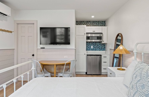 South Chatham Apartment | Summer Rental: Charming 1-Bedroom Unit in Chatham, MA Unit D