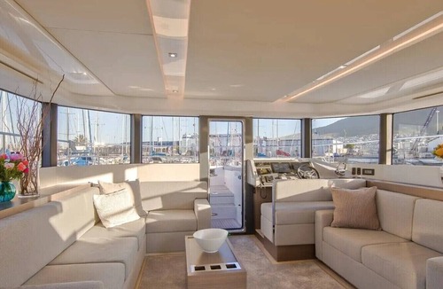 Port Grimaud Boat Rental | Sun-Kissed Sailing Adventure in Provence-Alpes-Côte d'Azur