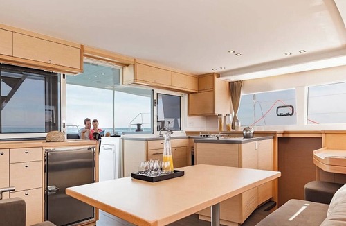 Port Grimaud Boat Rental | Sun-Kissed Sailing Adventure in Provence-Alpes-Côte d'Azur