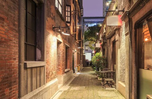 Xuhui Apartment | Sunny Abode鼎园D Newly renovated near Xintiandi