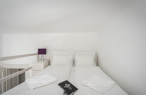 Kispest Apartment | Sunset Square Studio with gallery