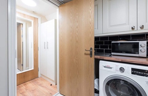 Rathmines Apartment | Super Location Cosy studio*reliable WIFI & TV