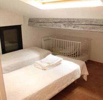 Le Beausset Villa | Superbe villa Calista classée 5 Etoiles pour 12 personnes avec piscine vue mer, proche des plages et du Circuit du Castellet Paul Ricard