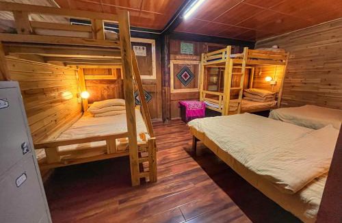Shangri-La Hostel | Tavern Hostel仁和客栈