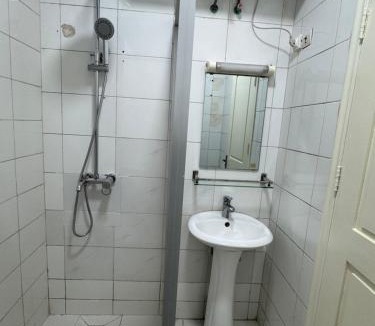 Brazzaville Apartment | The Bacongo Gem