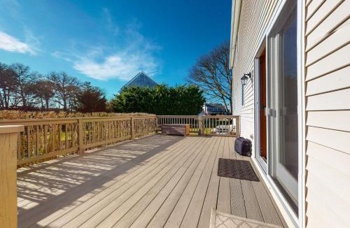 East Harwich House | The Carriage House
