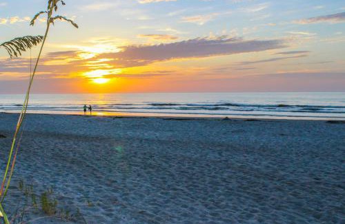 Cocoa Beach Resort | The Resort on Cocoa Beach