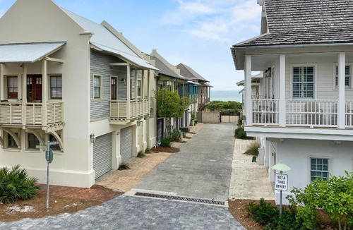Rosemary Beach Villa | The Retreat at Rosemary Carriage House villa