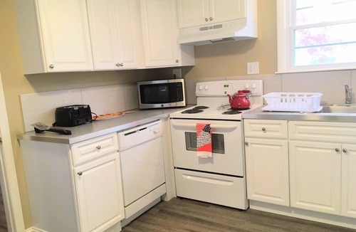 Bass River House | The Seabreeze Manor - a beach getaway, perfect for groups or several families!