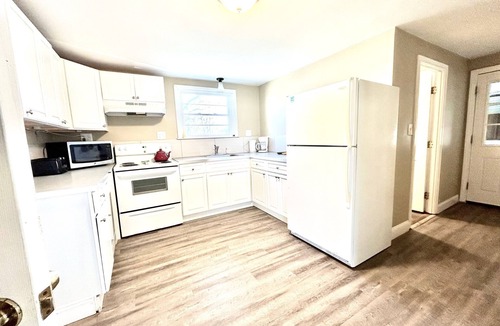 Bass River House | The Seabreeze Manor - a beach getaway, perfect for groups or several families!