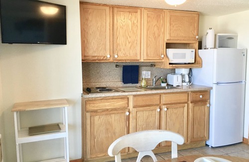 North Truro Hotel | Top Mast Resort