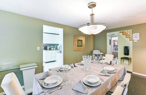 Hauppauge House | Tranquil & Pet-Friendly Estate on Long Island!