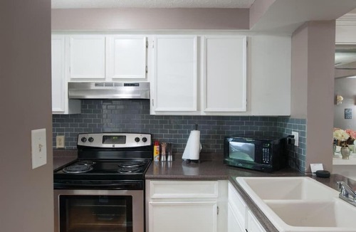 Indianapolis House | Trilevel, King beds, Great Location!!