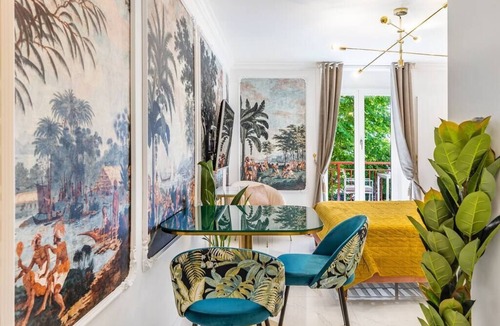 Montreux Apartment | Tropical studio with a balcony - Lake View