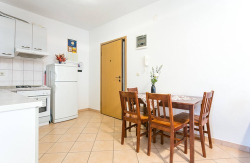 Kastel Stafilic Apartment | Two bedroom apartment with terrace Kaštel Štafilić, Kaštela (A-20926-a)