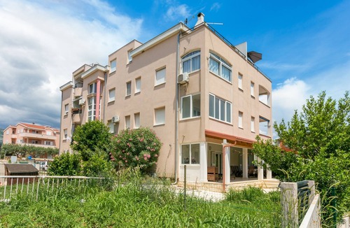 Kastel Stafilic Apartment | Two bedroom apartment with terrace Kaštel Štafilić, Kaštela (A-20926-a)