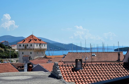 Marina Apartment | Two bedroom apartment with terrace and sea view Marina, Trogir (A-10238-a)