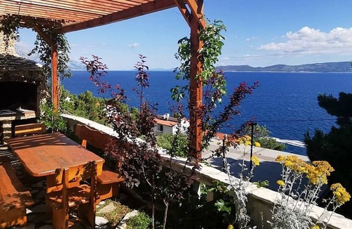 Mimice Apartment | Two bedroom apartment with terrace and sea view Mimice, Omiš (A-14230-b)
